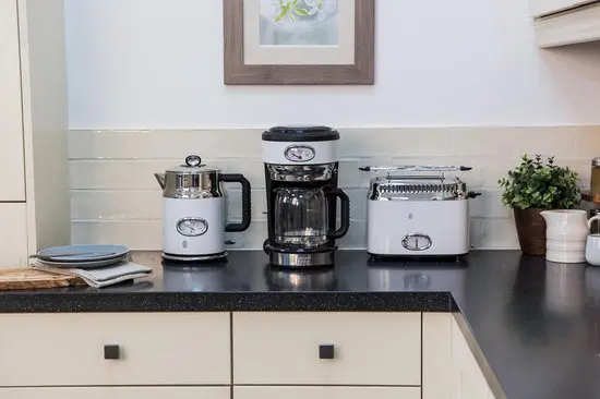Russell Hobbs Retro 21674-70 review test